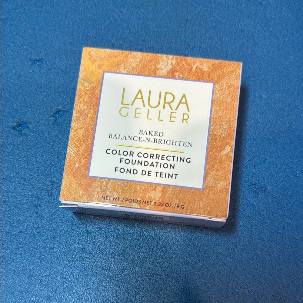 Laura Geller Baked Balance-N-Brighten Foundation in Light